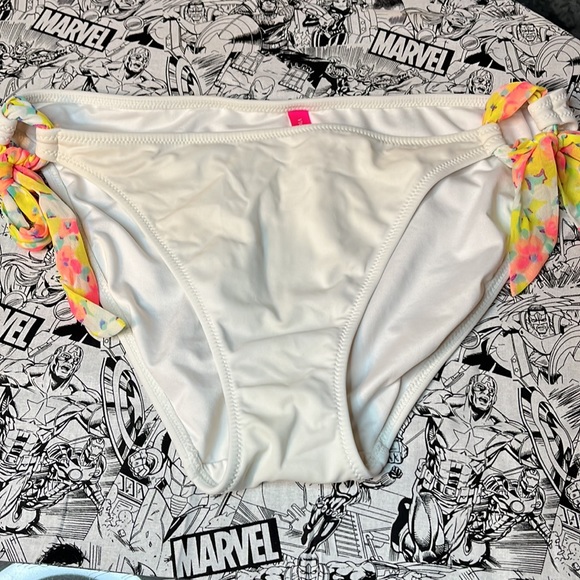 Victoria’s Secret Bikini Bottom L - Picture 2 of 7